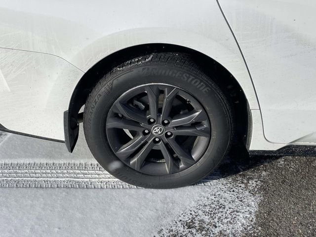 Used 2025 Toyota Sienna XSE image 9