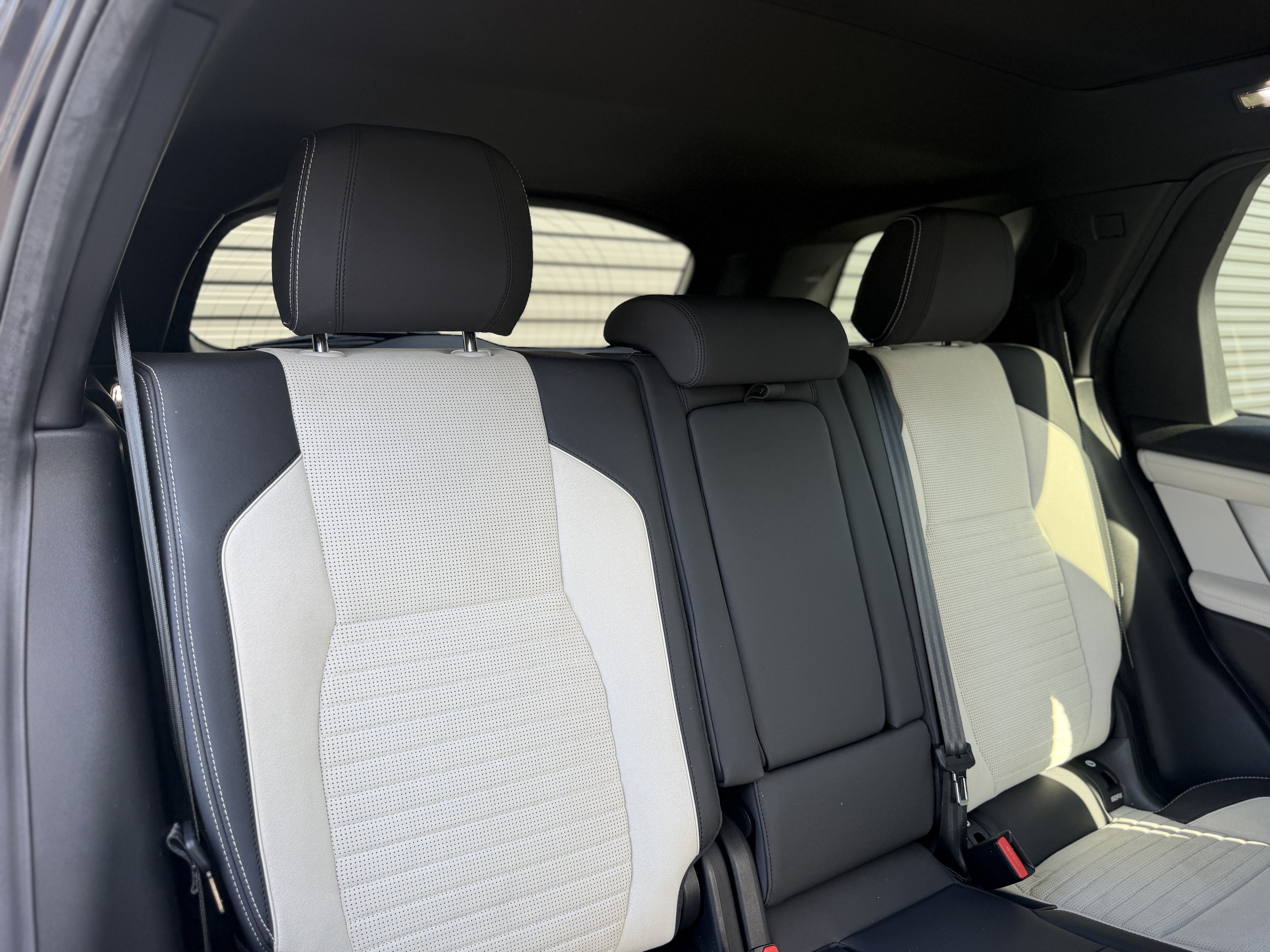 Used 2021 Land Rover Discovery Sport S R-Dynamic AWD/4WD image 19