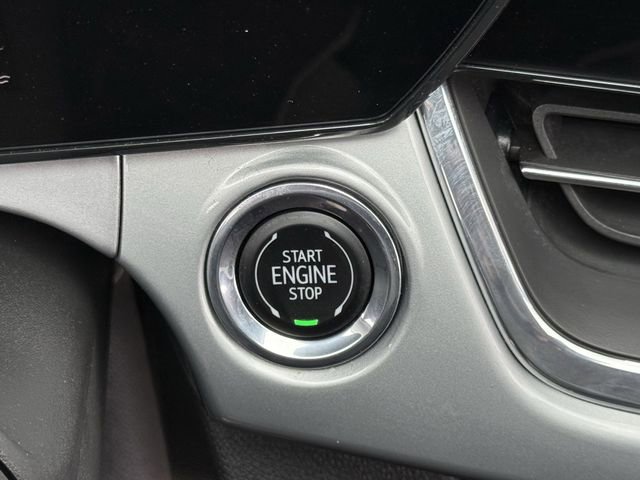 Certified 2025 Chevrolet Trax LT FWD image 25