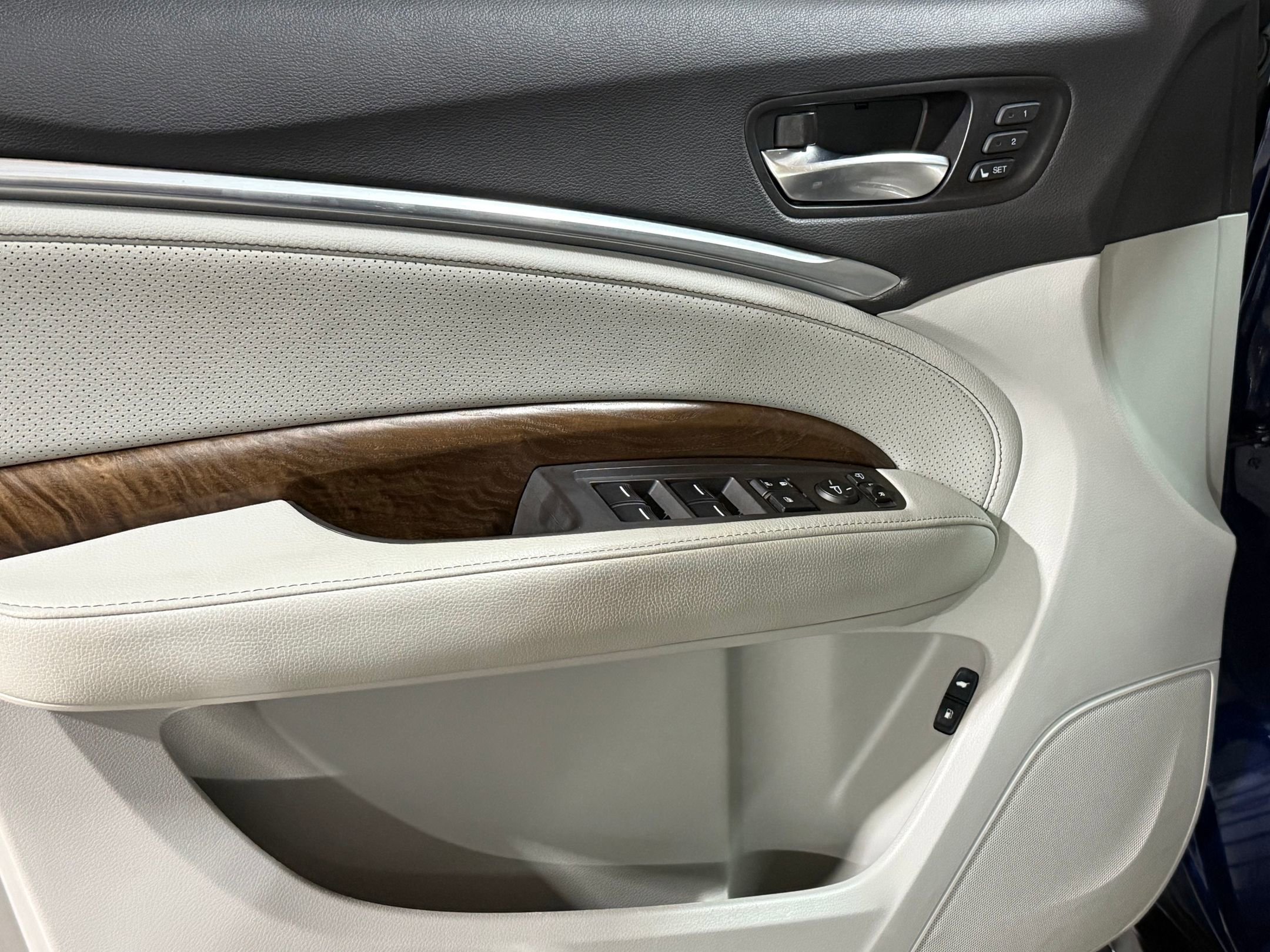 Used 2020 Acura MDX FWD w/ Technology Package image 12