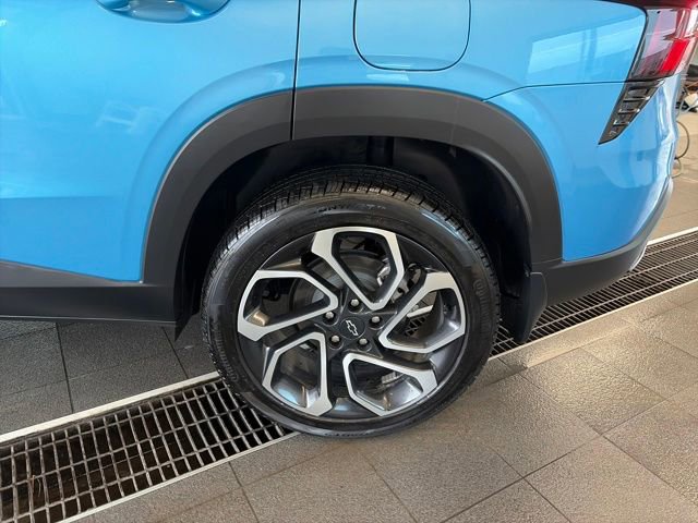 Used 2025 Chevrolet Trax RS w/ Driver Confidence Package image 60