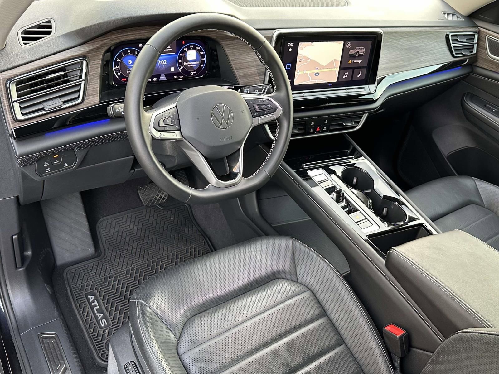 Used 2024 Volkswagen Atlas SEL image 11