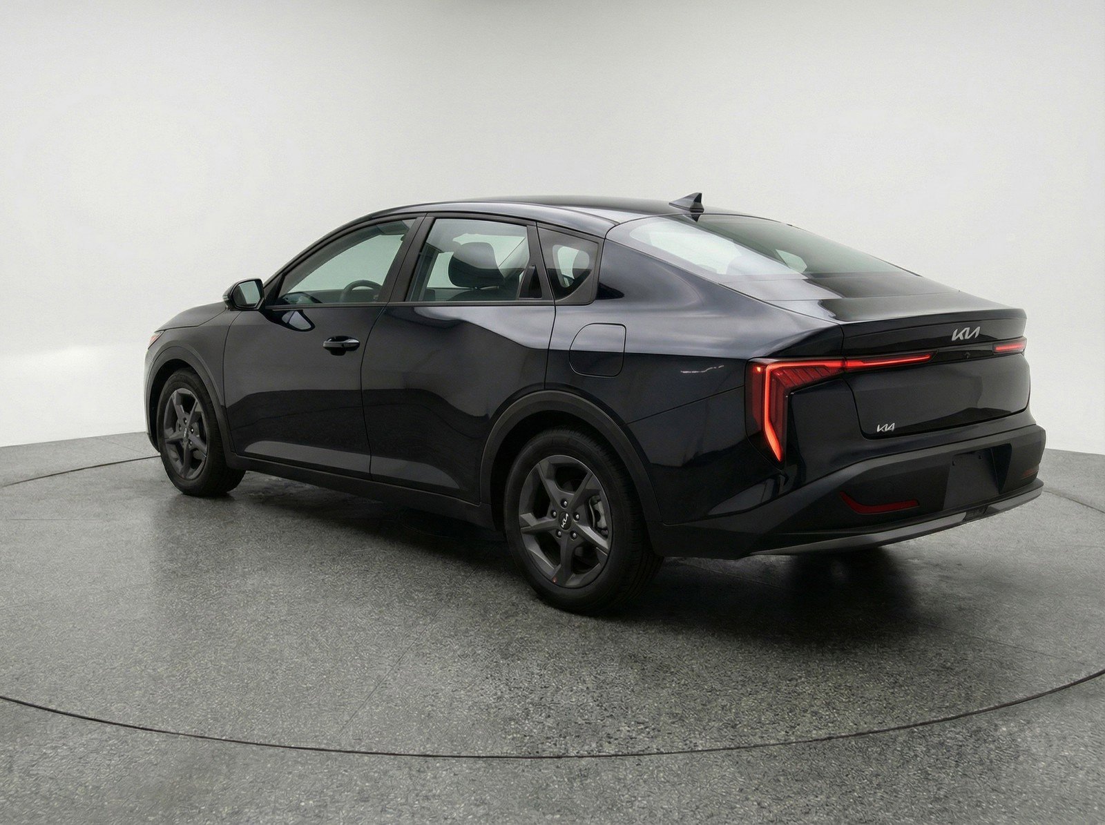 Used 2025 Kia K4 LXS image 6