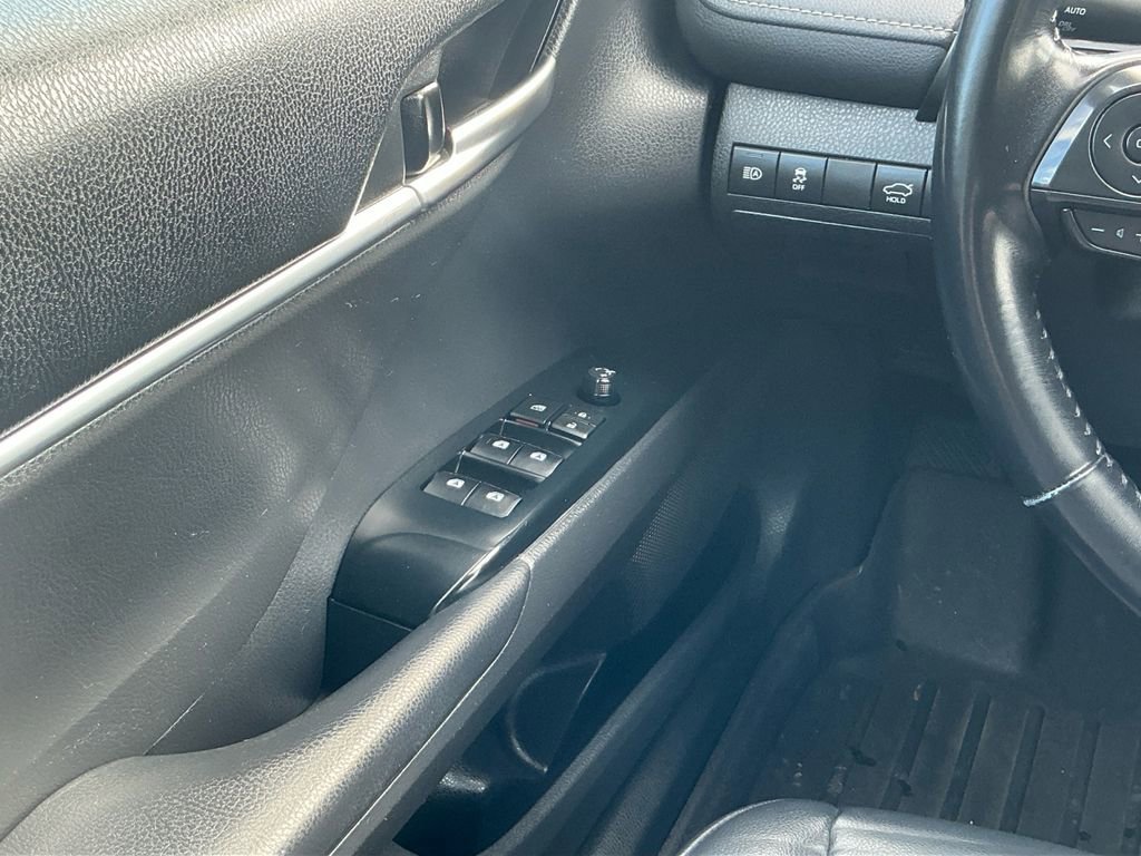 Used 2019 Toyota Camry SE image 19