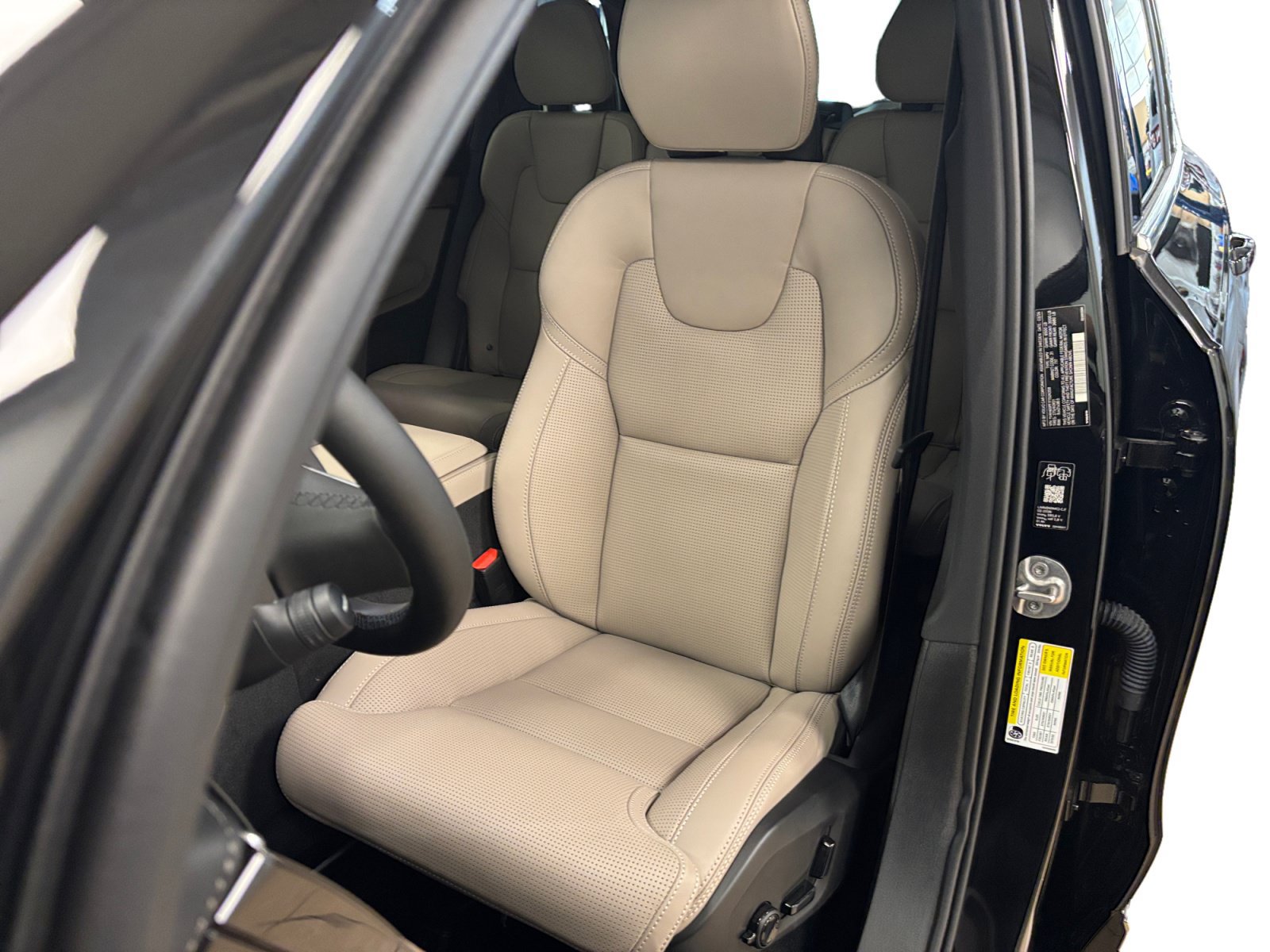 New 2026 Volvo XC90 T8 Ultra w/ Protection Package AWD/4WD image 41