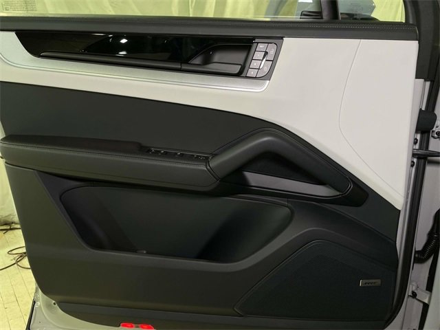 New 2026 Porsche Cayenne Coupe image 38