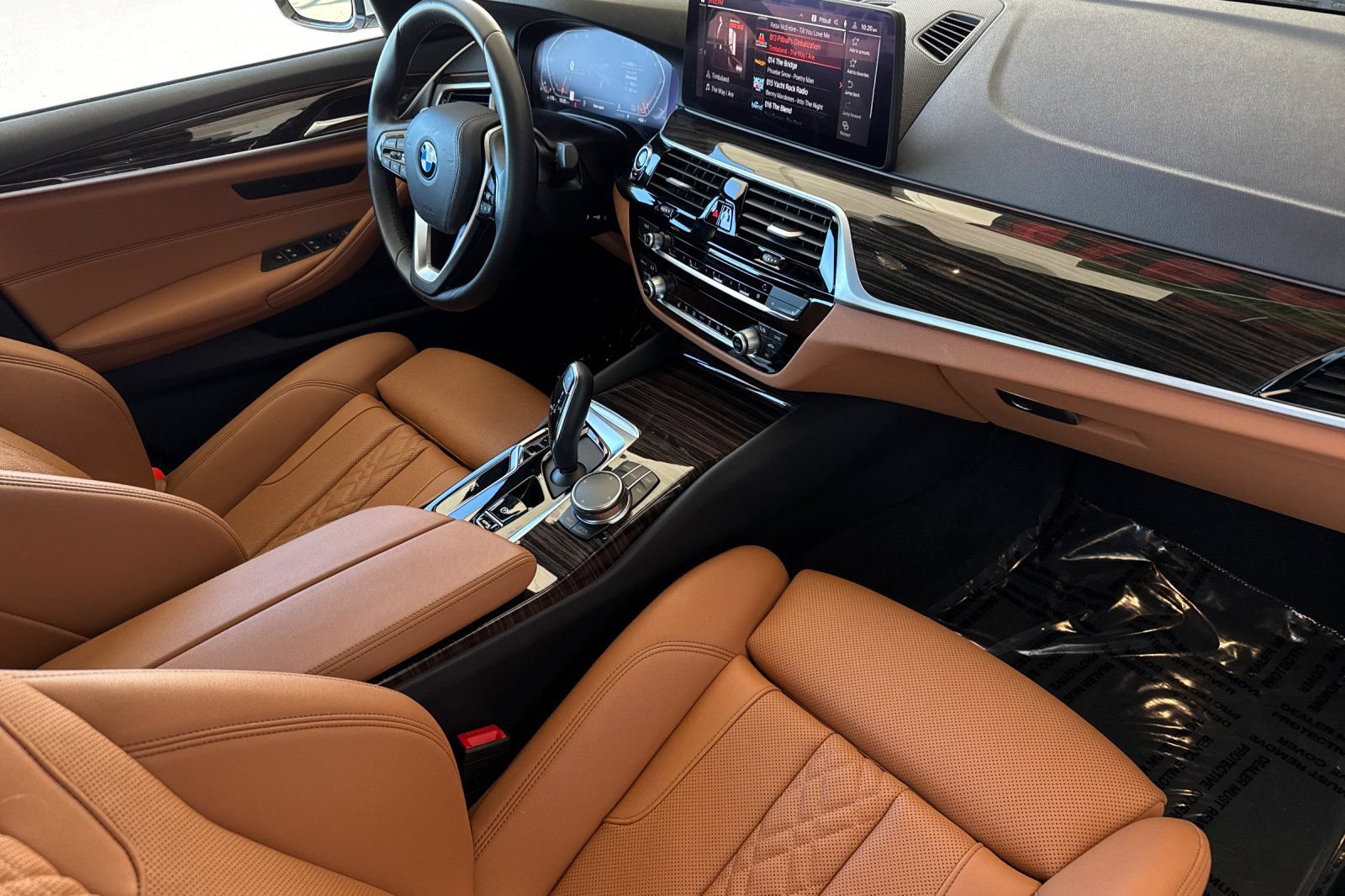Used 2023 BMW 530i w/ Convenience Package RWD image 17