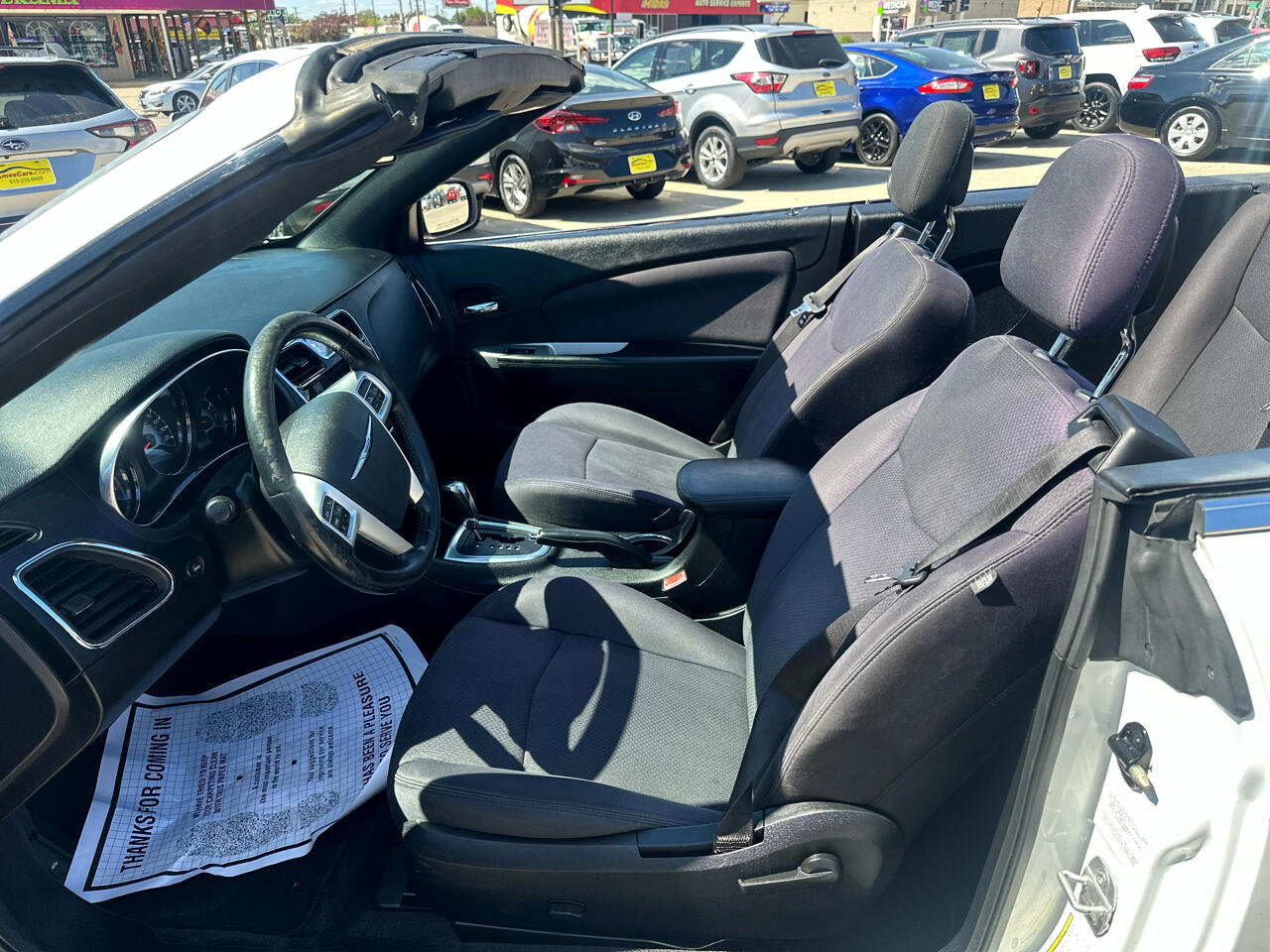 Used 2014 Chrysler 200 Touring image 10