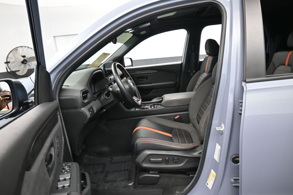 Used 2026 Honda Passport TrailSport image 11