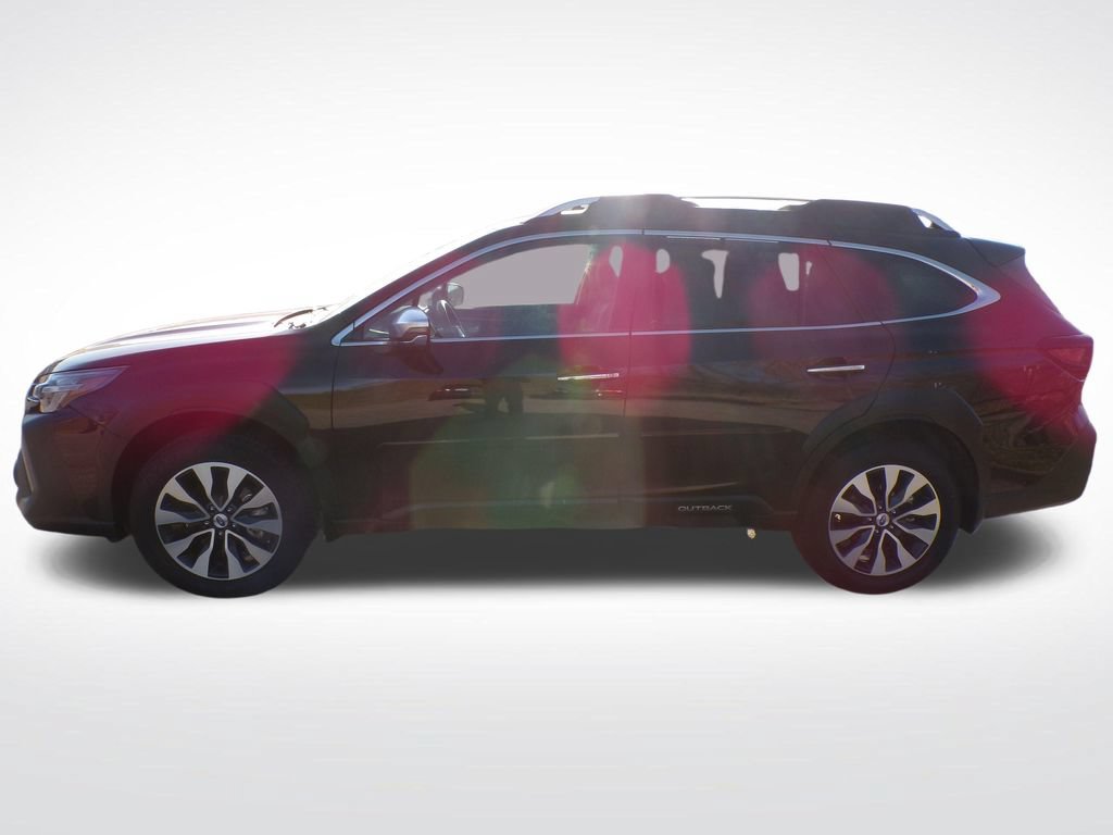 Used 2024 Subaru Outback Touring AWD/4WD image 2