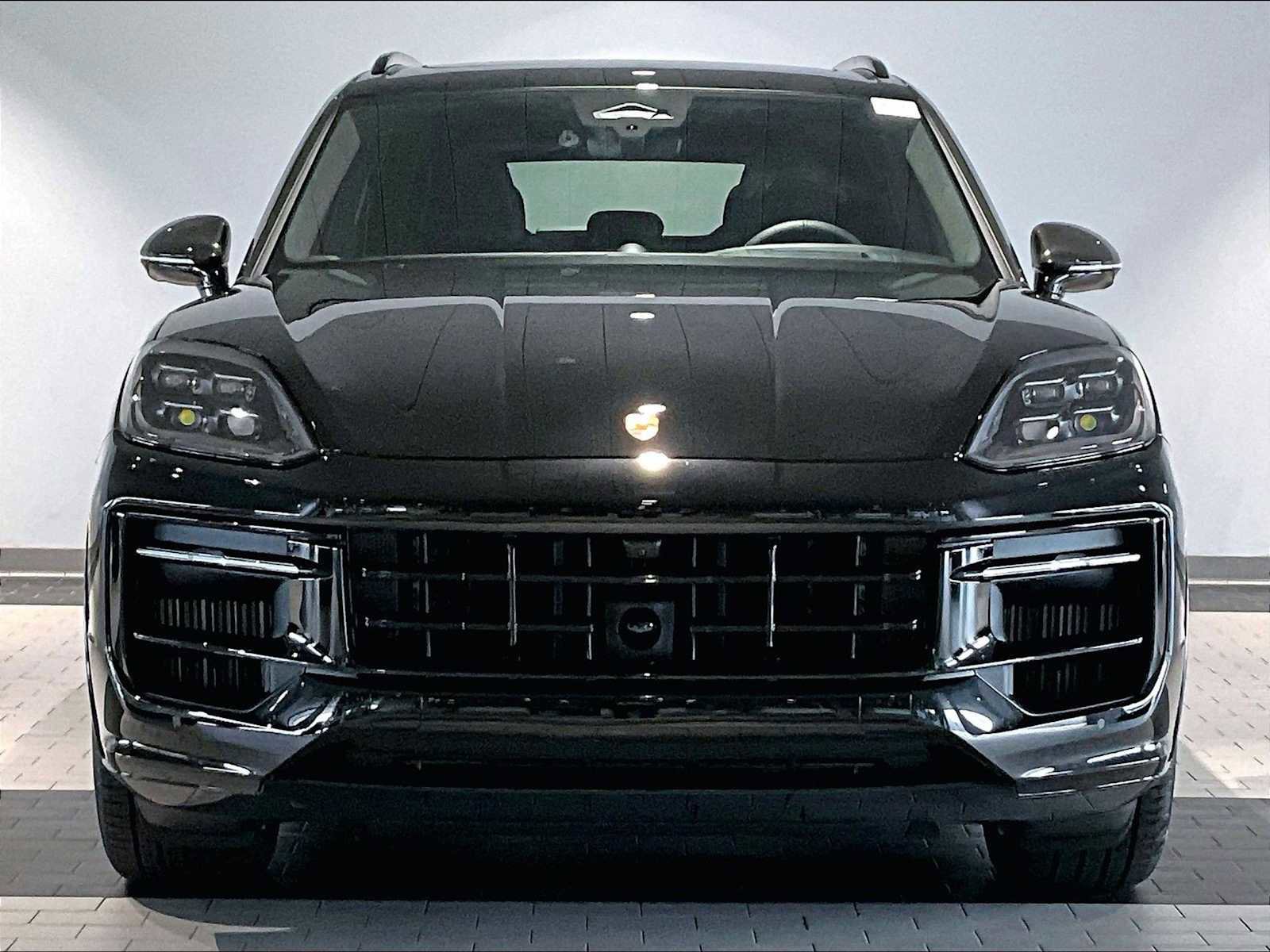 New 2026 Porsche Cayenne GTS AWD/4WD image 10