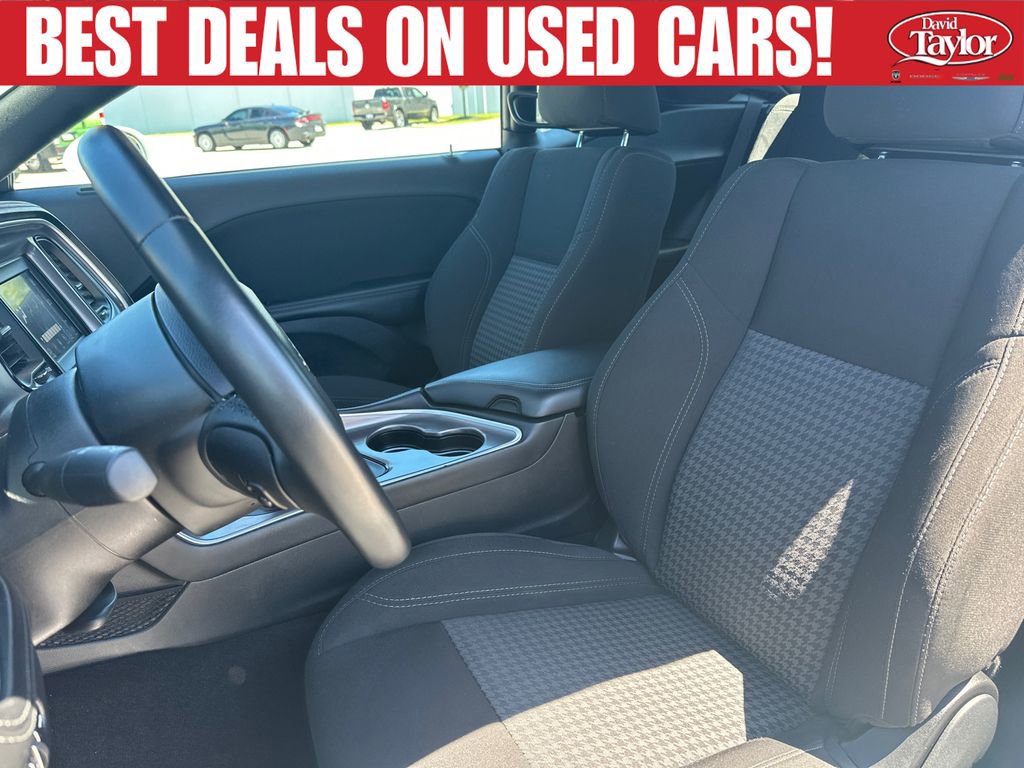 Used 2021 Dodge Challenger SXT RWD image 10