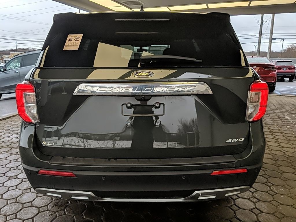 Used 2023 Ford Explorer XLT w/ Equipment Group 202A image 6