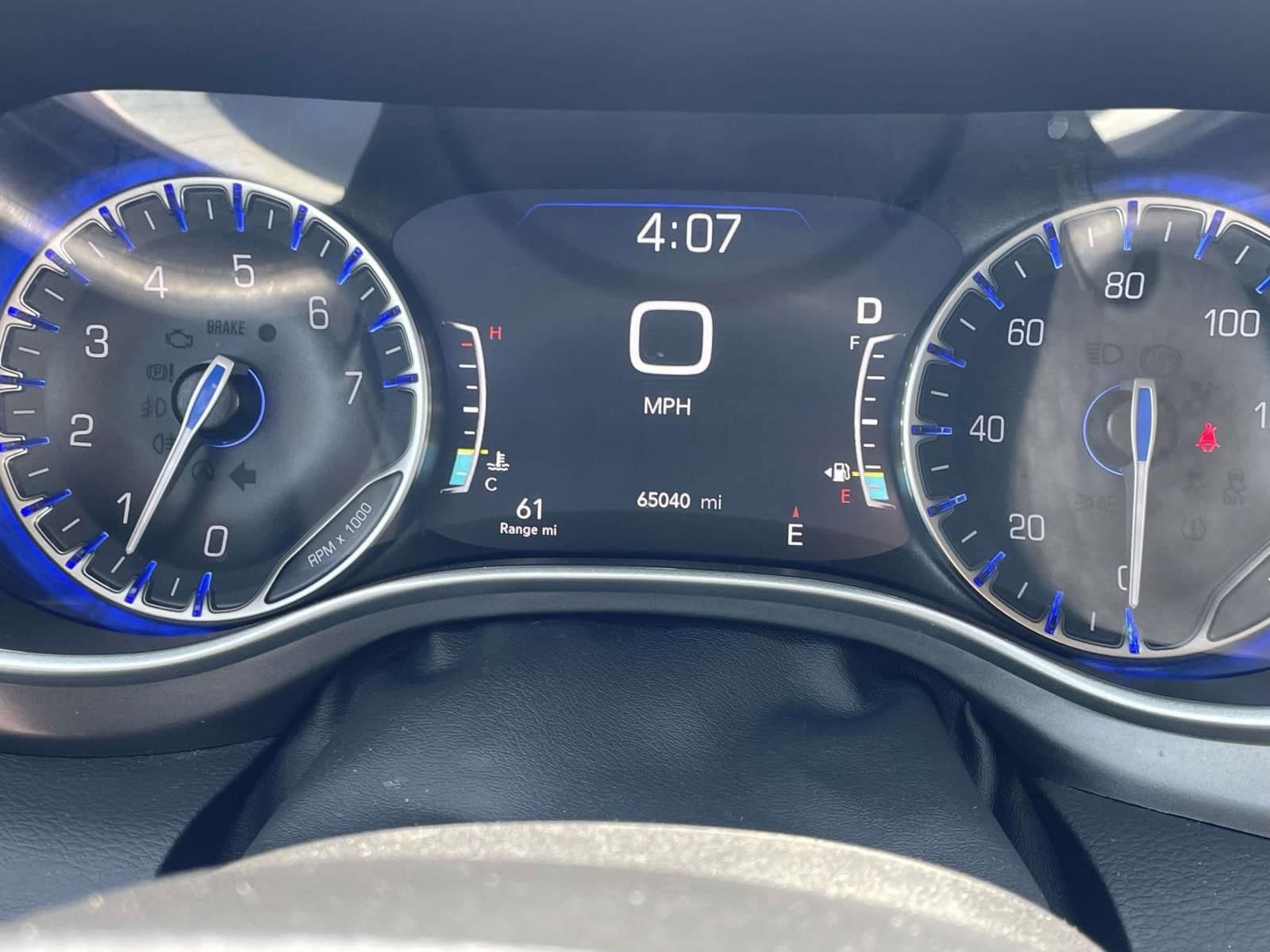 Used 2023 Chrysler Pacifica Touring-L FWD image 25