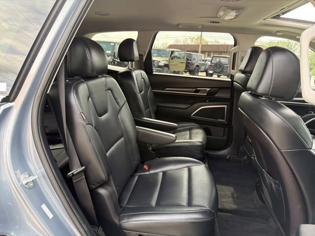 Used 2025 Kia Telluride S FWD image 35