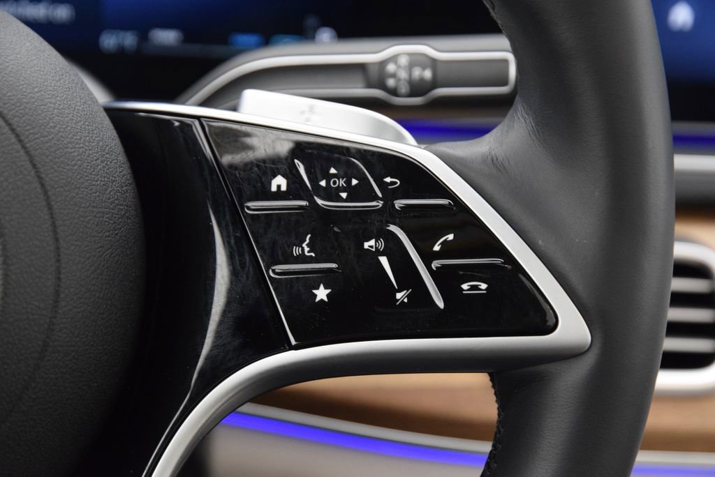 Used 2025 Mercedes-Benz GLS 450 4MATIC image 25