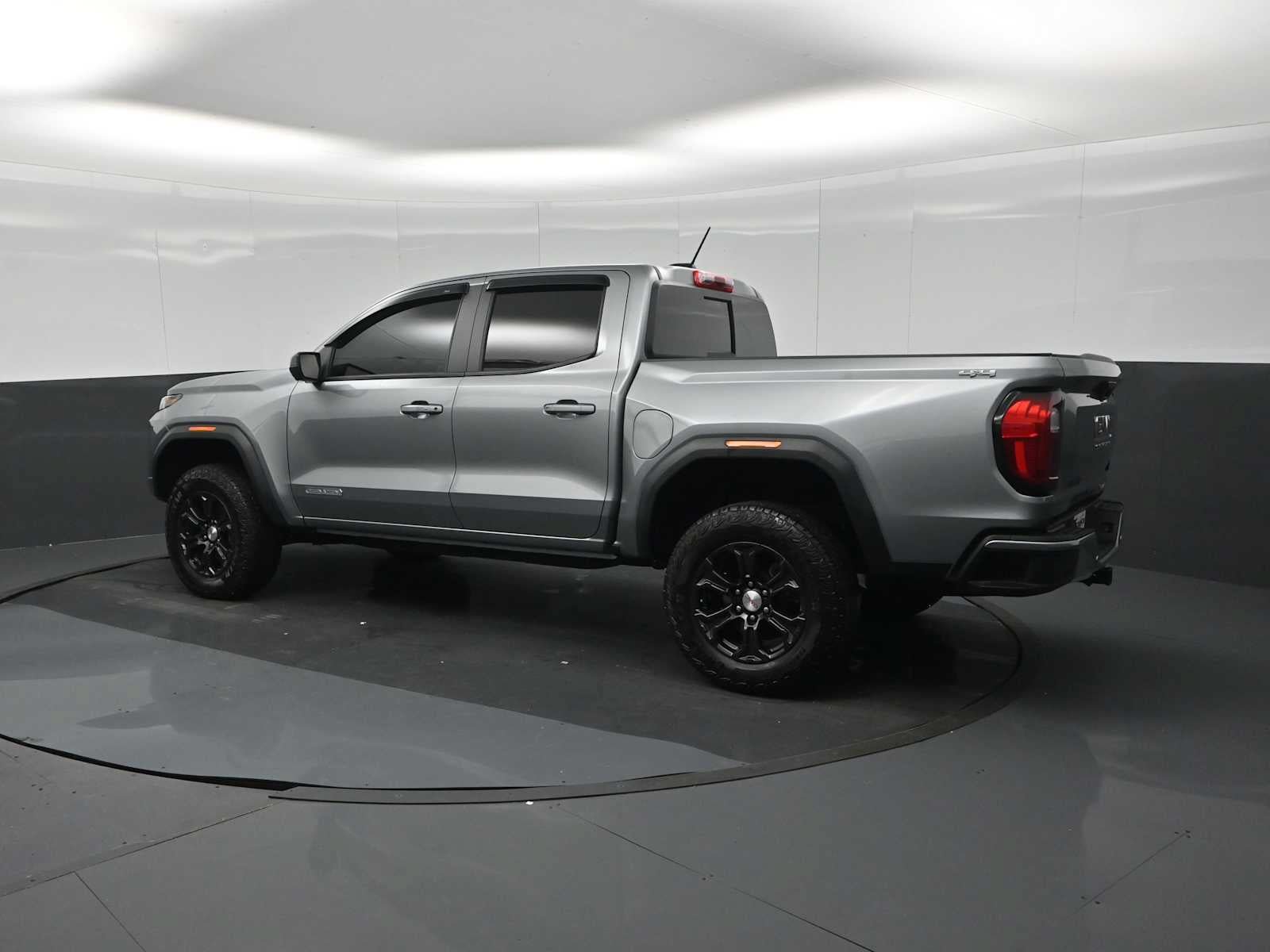 Used 2024 GMC Canyon Elevation w/ Convenience Package AWD/4WD image 6