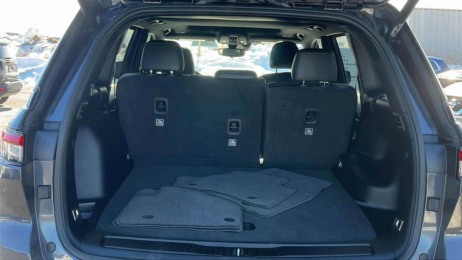 Used 2023 Jeep Grand Cherokee Altitude image 30