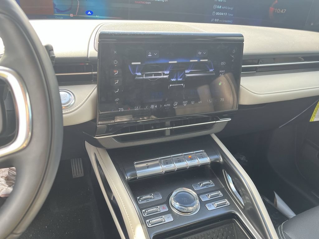 Used 2025 Lincoln Nautilus Premier w/ Equipment Group 102A AWD/4WD image 11
