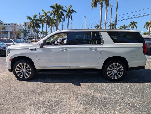 Used 2023 GMC Yukon XL Denali w/ Max Trailering Package image 4