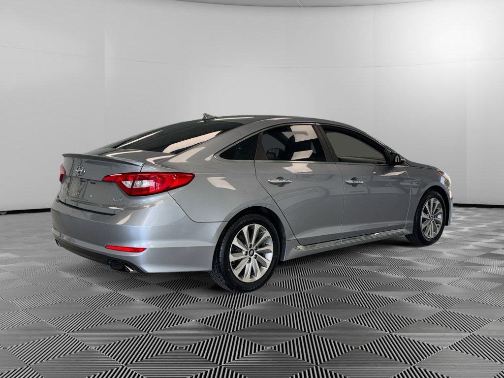 Used 2016 Hyundai Sonata Sport w/ Option Group 1V FWD image 8