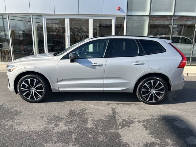 Certified 2025 Volvo XC60 B5 Plus image 2