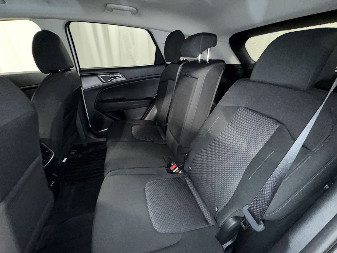 New 2026 Kia Sportage LX image 25