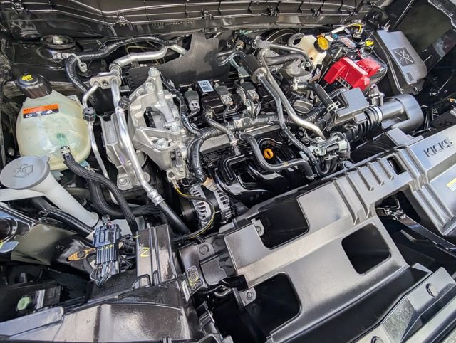 Used 2025 Nissan Kicks SR image 21