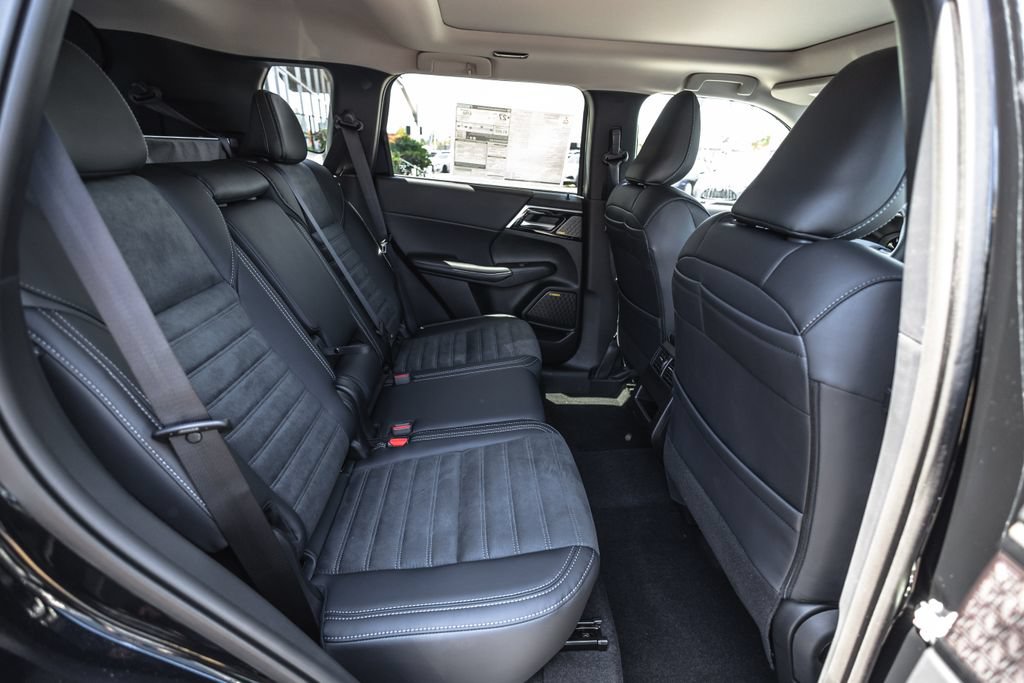 New 2026 Mitsubishi Outlander SE AWD/4WD image 31