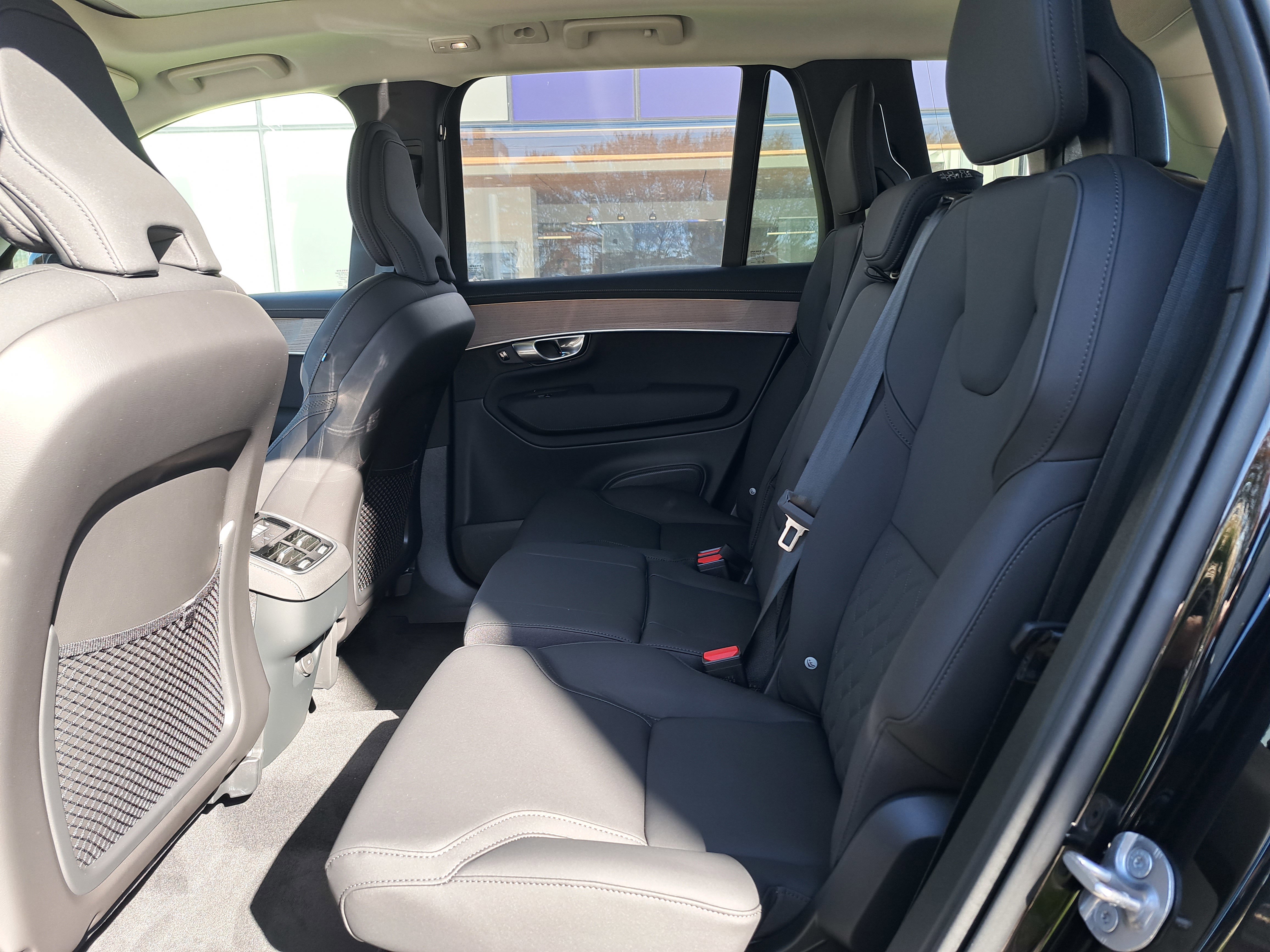 New 2026 Volvo XC90 B6 Plus w/ Protection Package Premier AWD/4WD image 7