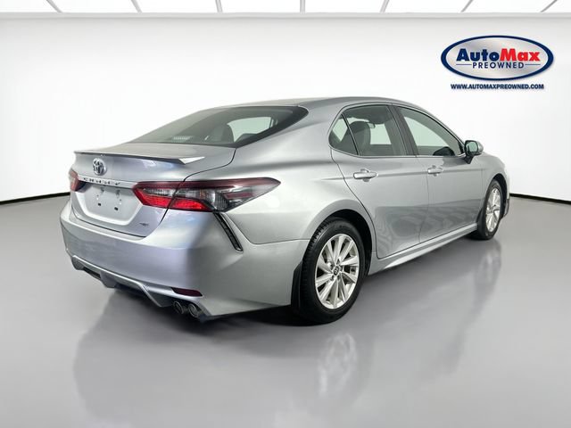Used 2023 Toyota Camry SE FWD image 2