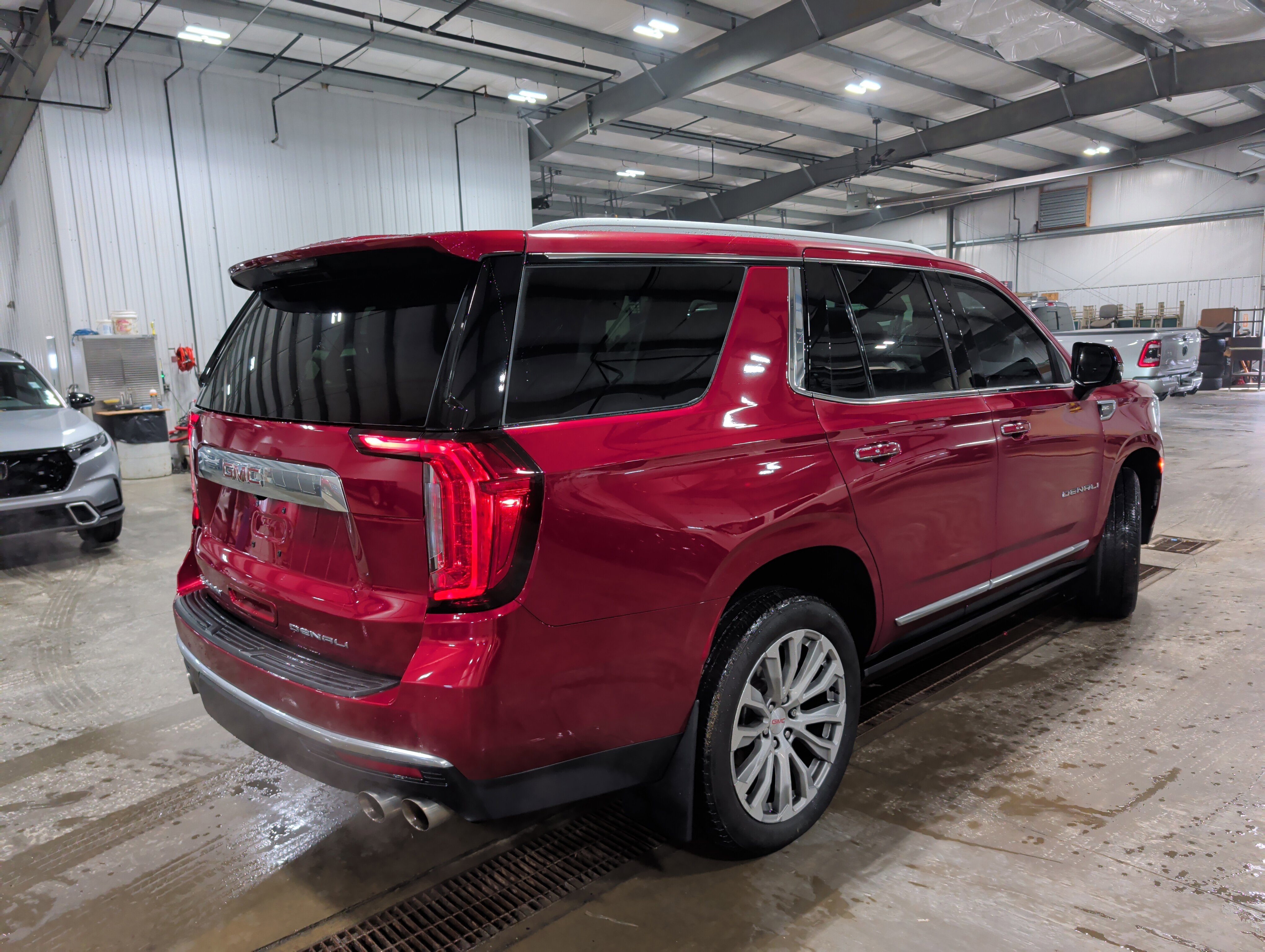 Used 2023 GMC Yukon Denali w/ Max Trailering Package AWD/4WD image 3