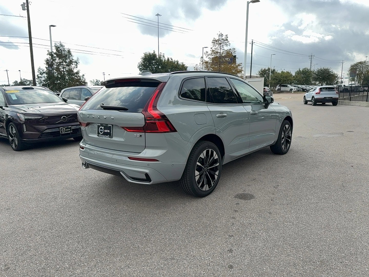 New 2026 Volvo XC60 B5 Plus w/ Protection Package AWD/4WD image 6