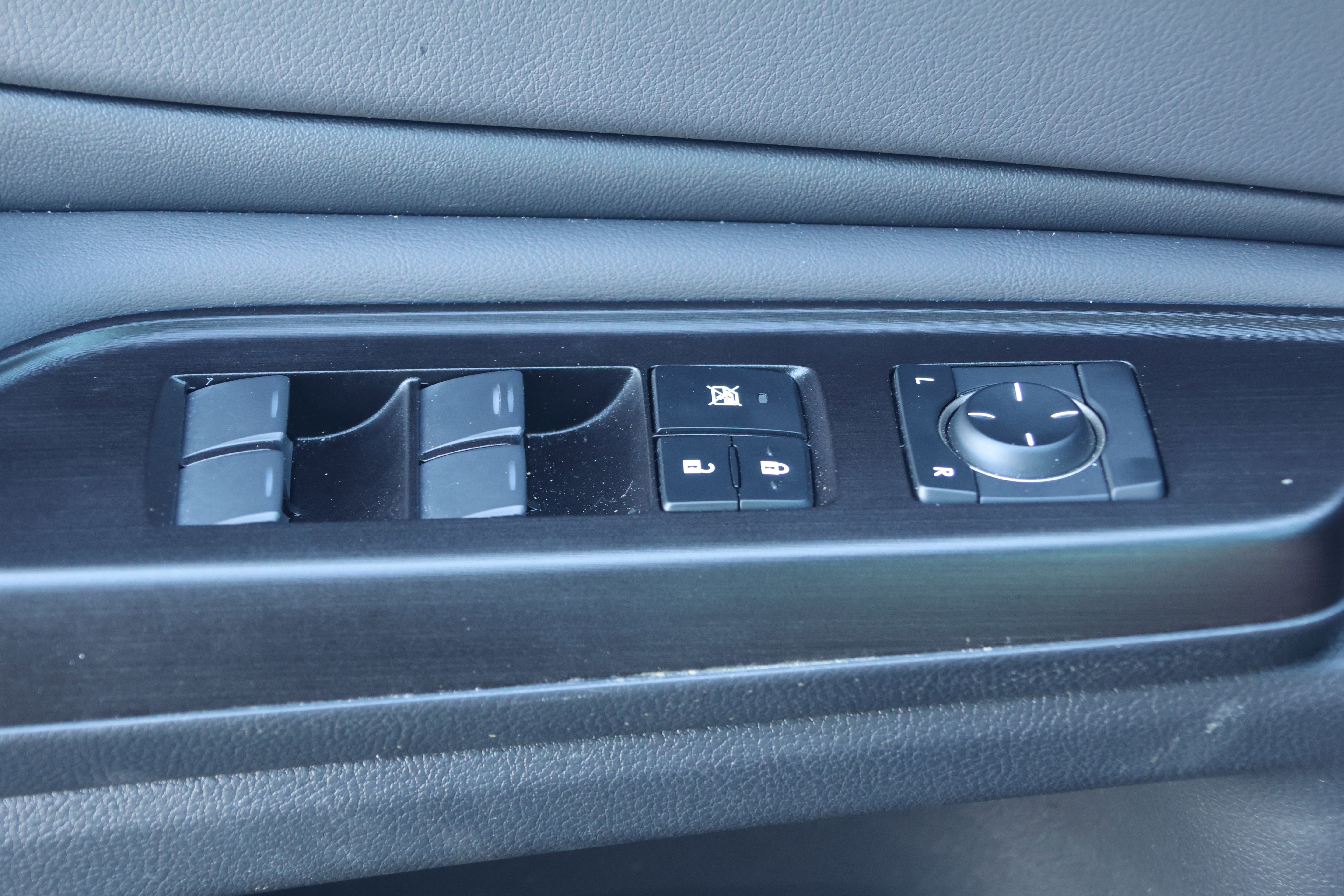 Used 2019 Lexus ES 350 Luxury w/ Premium Package image 14