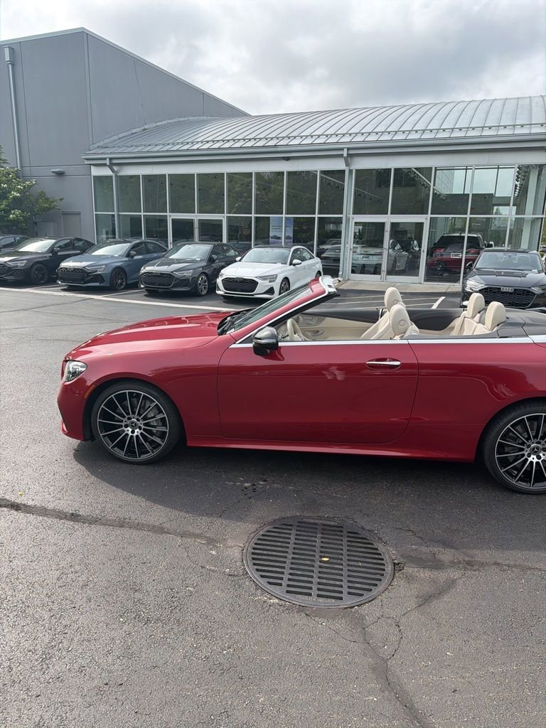 Used 2023 Mercedes-Benz E 450 4MATIC Cabriolet image 11