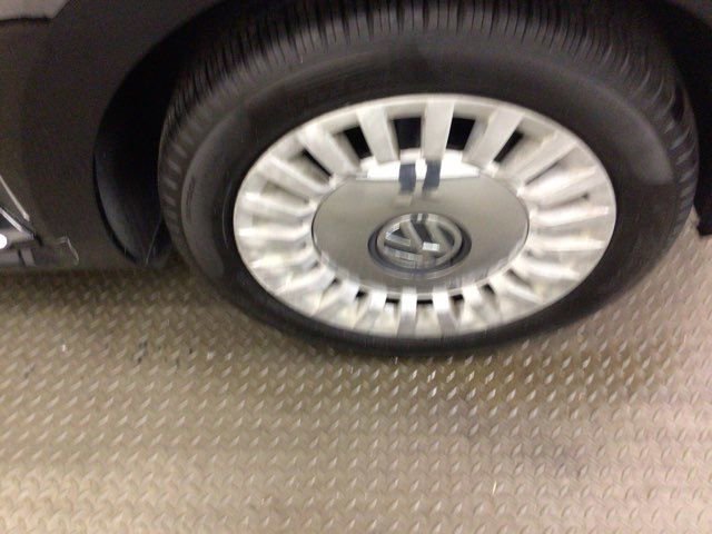 Used 2014 Volkswagen Beetle 1.8T FWD image 23