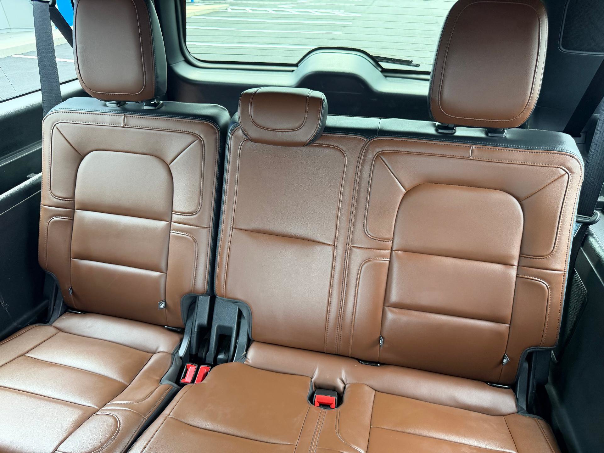 Used 2023 Lincoln Navigator L Reserve AWD/4WD image 21