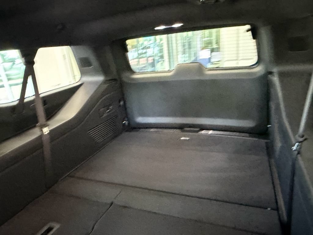 Certified 2026 Chevrolet Suburban High Country w/ Sun And Tow Package RWD image 17