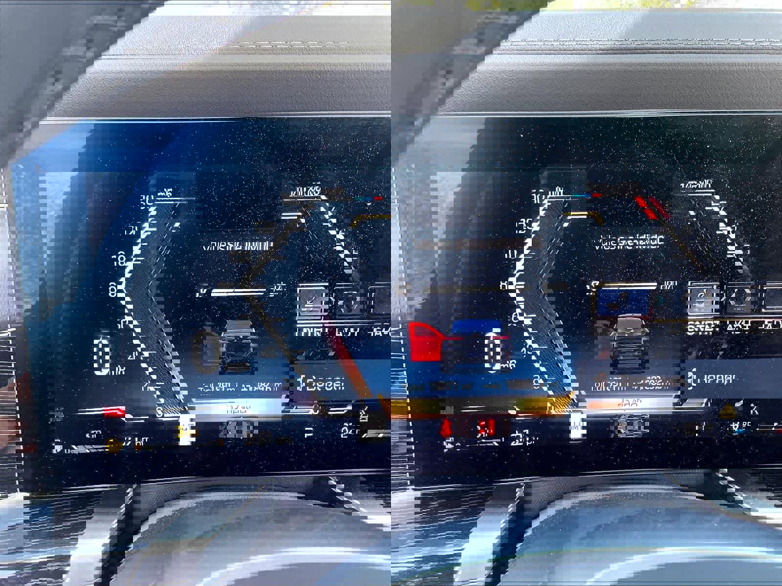 Used 2025 BMW 740i w/ Premium Package image 21