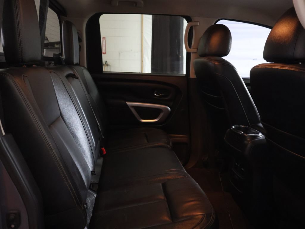 Used 2017 Nissan Titan SL image 13