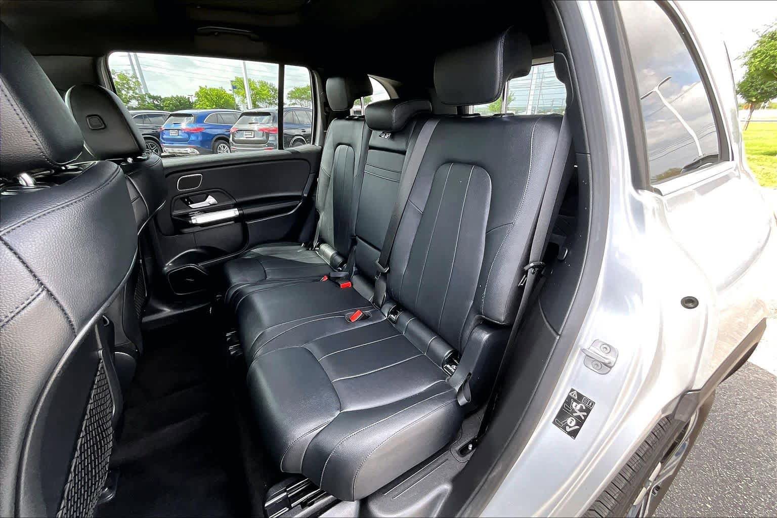Used 2023 Mercedes-Benz EQB 300 4MATIC image 20