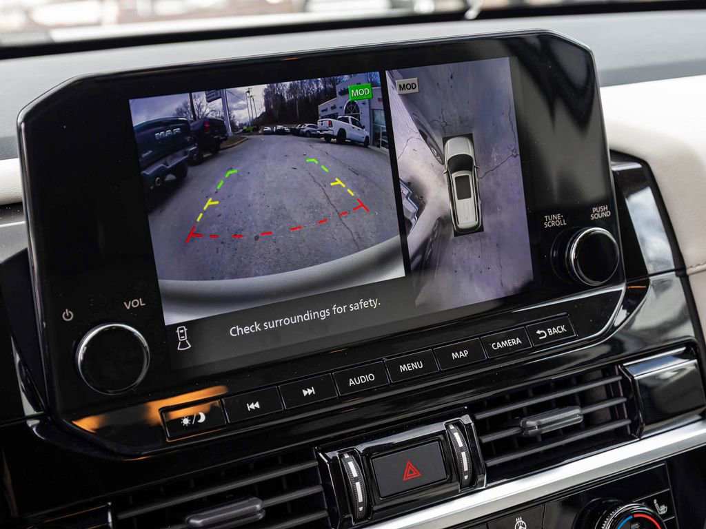 Used 2023 Nissan Pathfinder SL AWD/4WD image 20