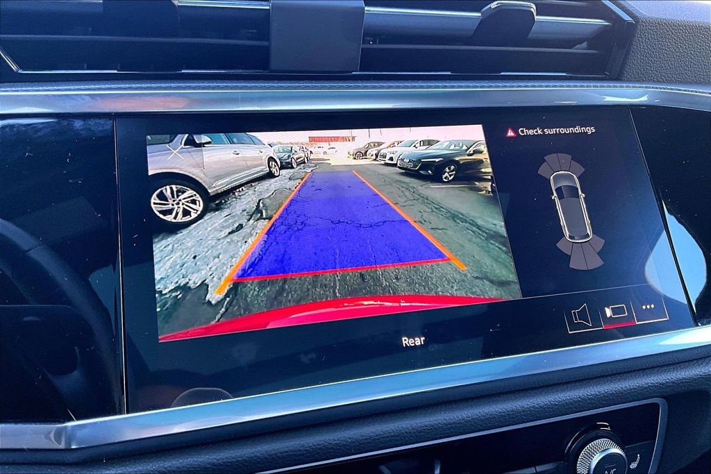 Used 2023 Audi Q3 2.0T Premium w/ Black Optic Sport Package image 14