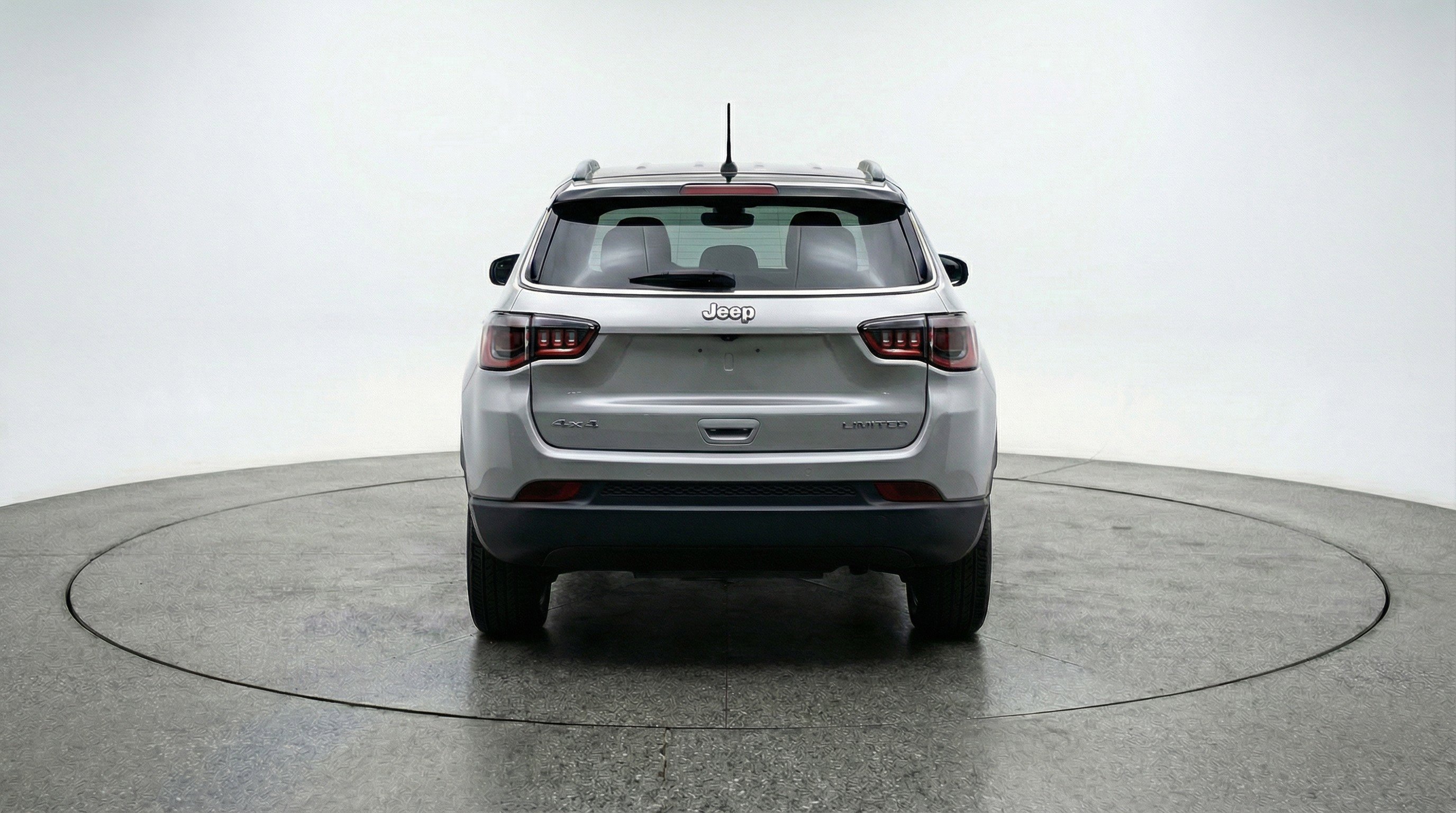Used 2025 Jeep Compass Limited image 7