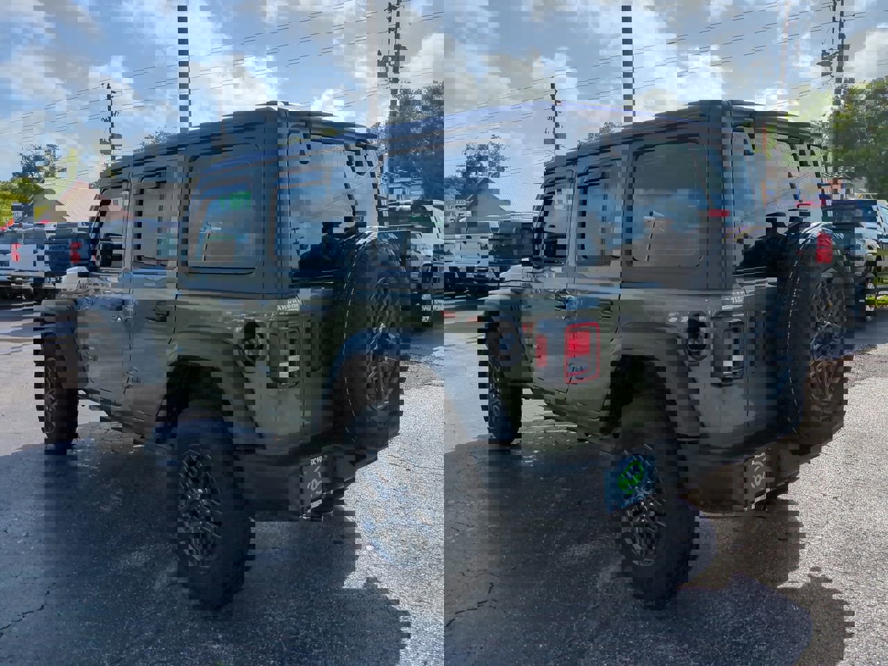 Used 2025 Jeep Wrangler Sport image 6