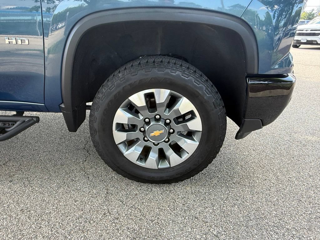 Used 2025 Chevrolet Silverado 2500 Custom w/ Custom Convenience Package AWD/4WD image 37