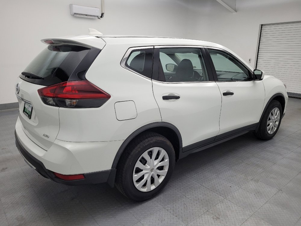 Used 2018 Nissan Rogue S AWD/4WD image 10