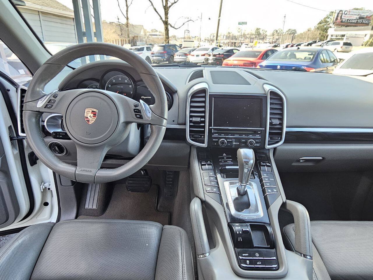 Used 2012 Porsche Cayenne AWD/4WD image 10