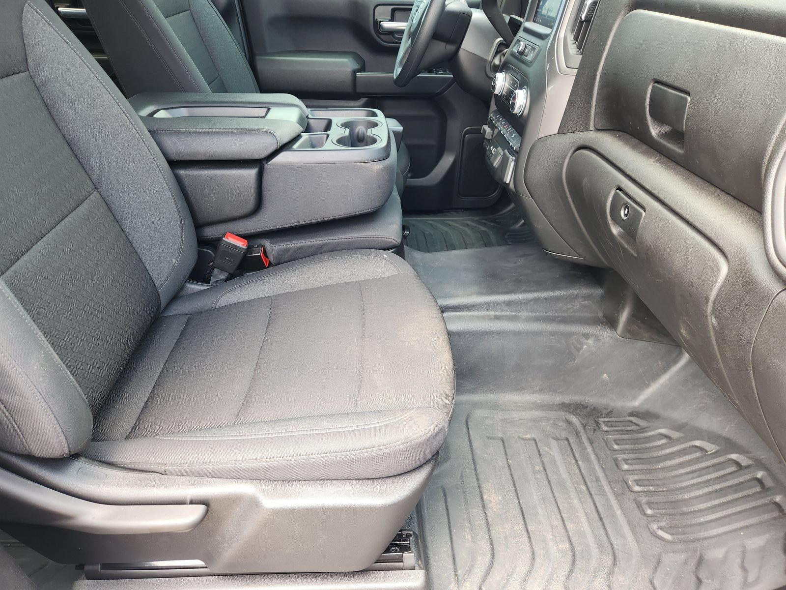 Used 2026 GMC Sierra 2500 Pro w/ 1SA Pro Safety Plus Package AWD/4WD image 17