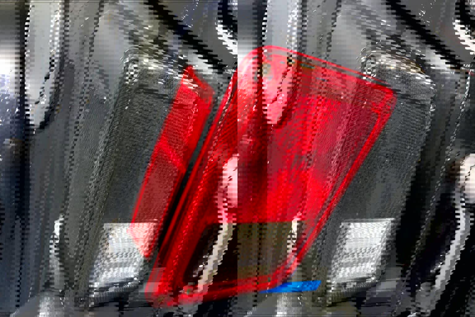 Used 2017 Jeep Wrangler Unlimited Sahara w/ Connectivity Group image 28